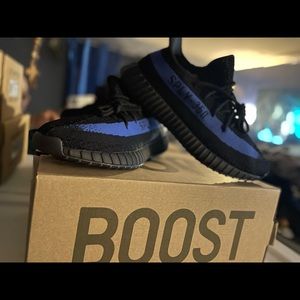 Brand New Yeezy Original size 5